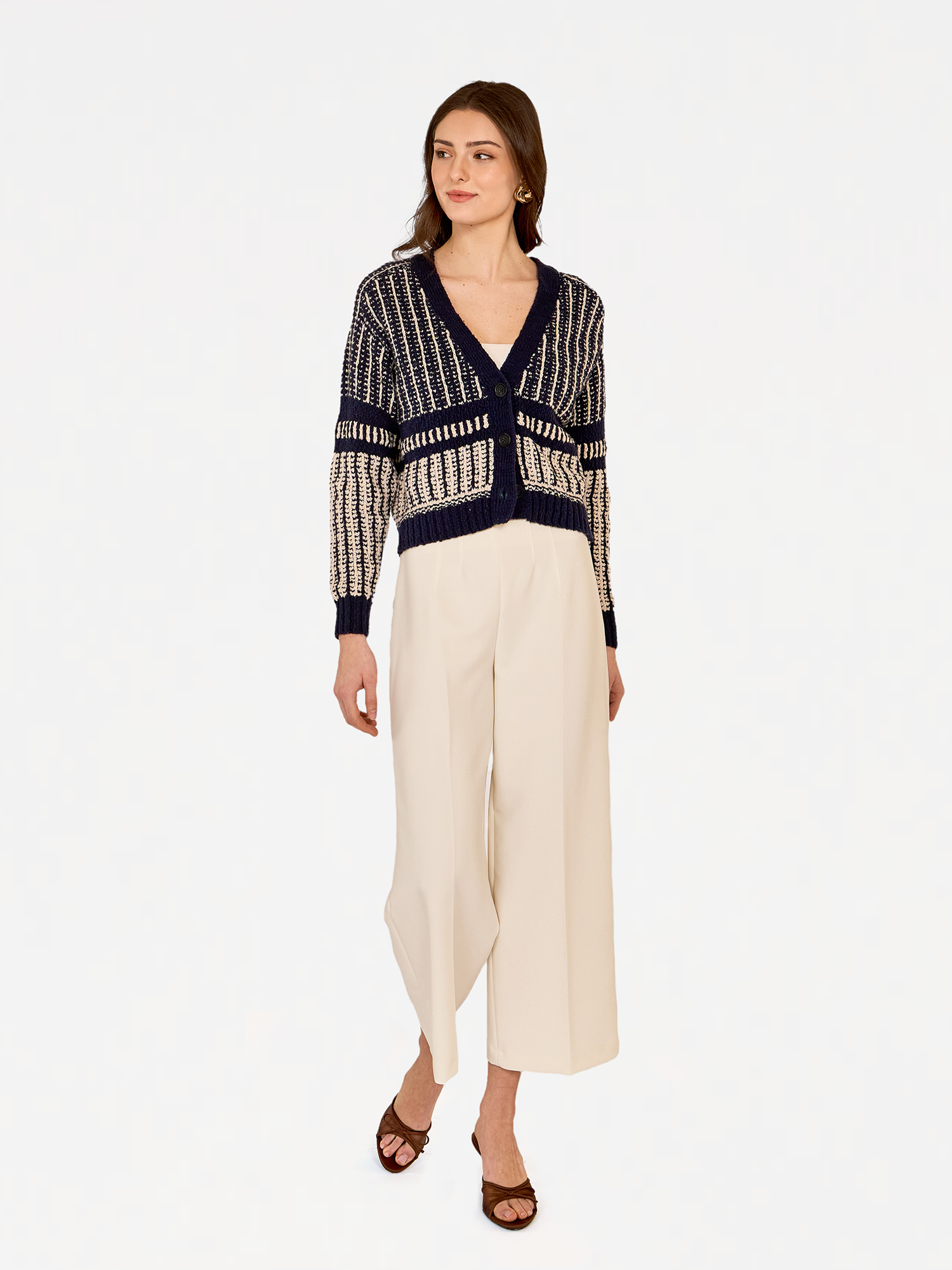 2-Tone Jacquard Cropped V-Neck Cardigan | Autumn Cashmere