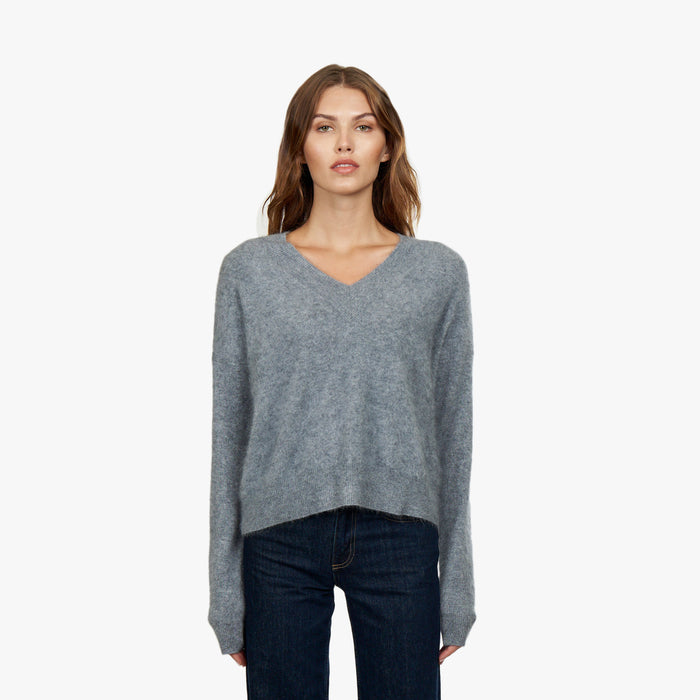 autumn cashmere Fluffy V in Feather