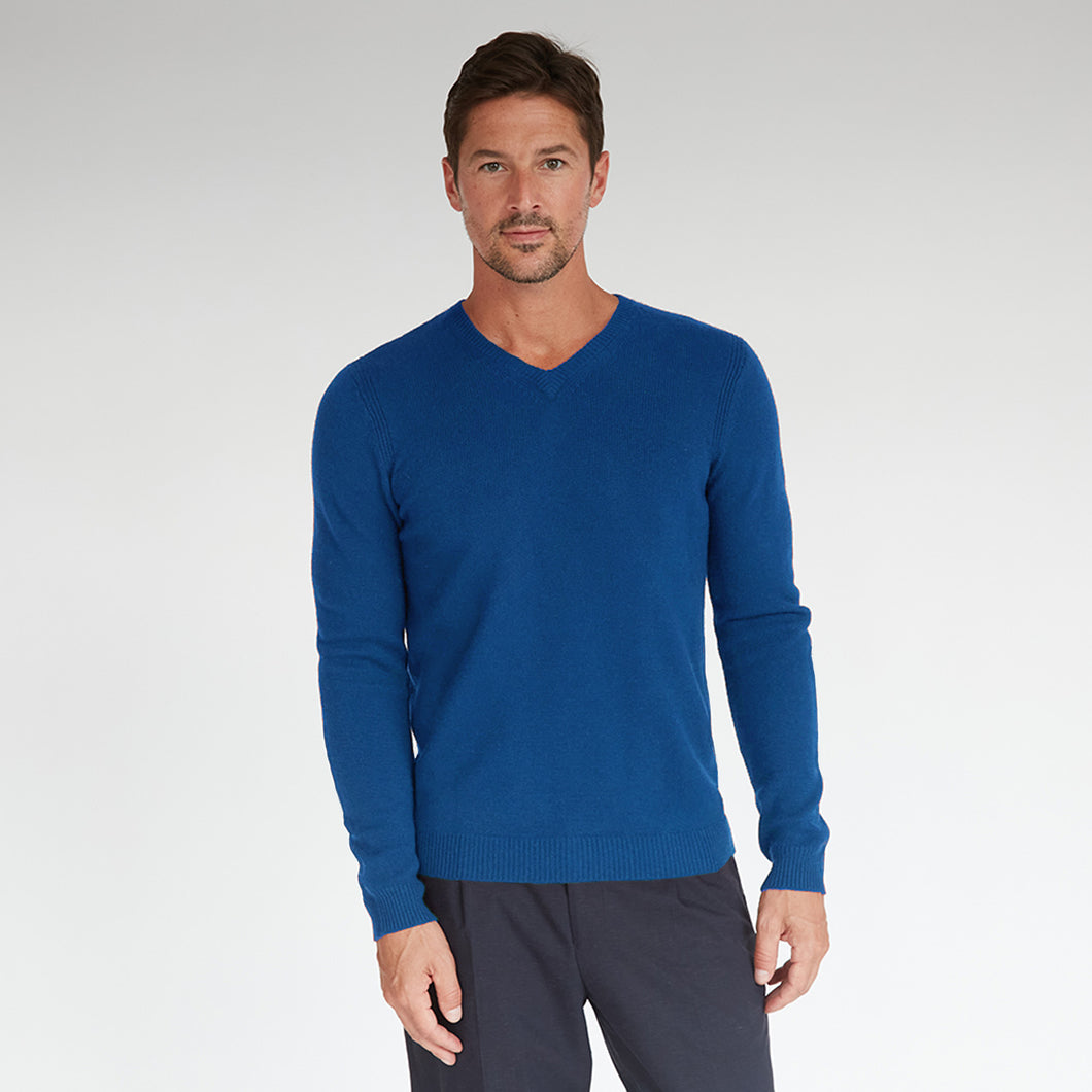 Basic V-Neck in Electric Pale Blue