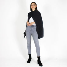 Load image into Gallery viewer, Hybrid Rib Cape in Ebony
