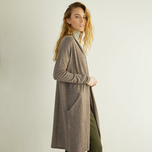 Load image into Gallery viewer, Women&#39;s Open Duster with Pockets in Mulch by Autumn Cashmere