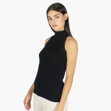 Load image into Gallery viewer, Rib Mock Halter in Black