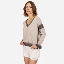 Load image into Gallery viewer, L/S V-Neck Gradient Edges