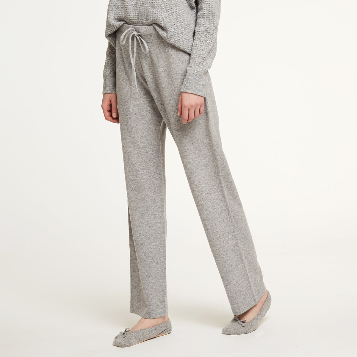 【うどん】AIRY SMOOTH CASHMERE PANT うどん】AIRY SMOOTH CASHMERE PANT Airy Smooth Cashmere